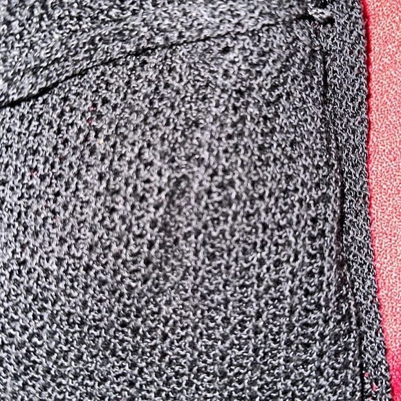 Black Sleeveless Sweater Vest - Picture 14 of 14